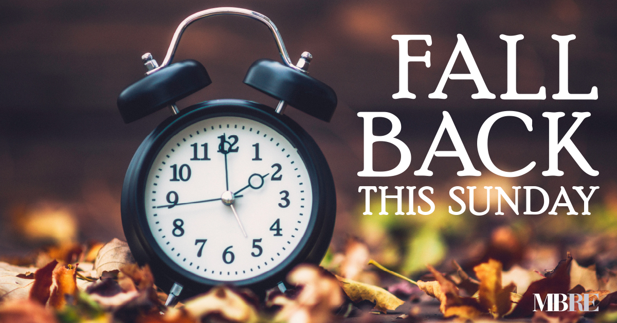 Let’s do the time warp again! Daylight Savings Time ends Sunday, November 6 at 2 am. Put your clocks BACK one hour before hittin’ the hay Saturday night. One benefit of the return to Standard Time: early risers will get a little more sun. #daylightsavingstime #standardtime