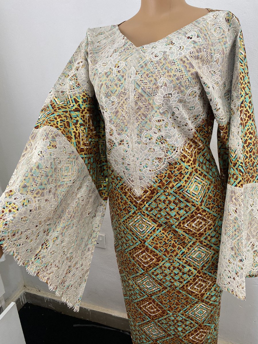Innas_Ng's tweet photo. Bespoke boubou😍
(Can only be made with your fabric)
N9,000 https://t.co/OozMR01sWG