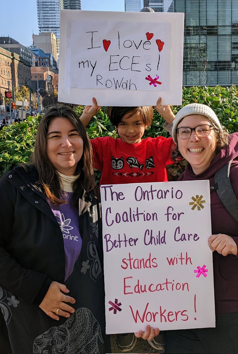 ChildCareON's tweet photo. At Queen's Park today supporting @osbcucscso and quality education! 💜💜💜💜  #onpoli https://t.co/JMBXBVFe4p