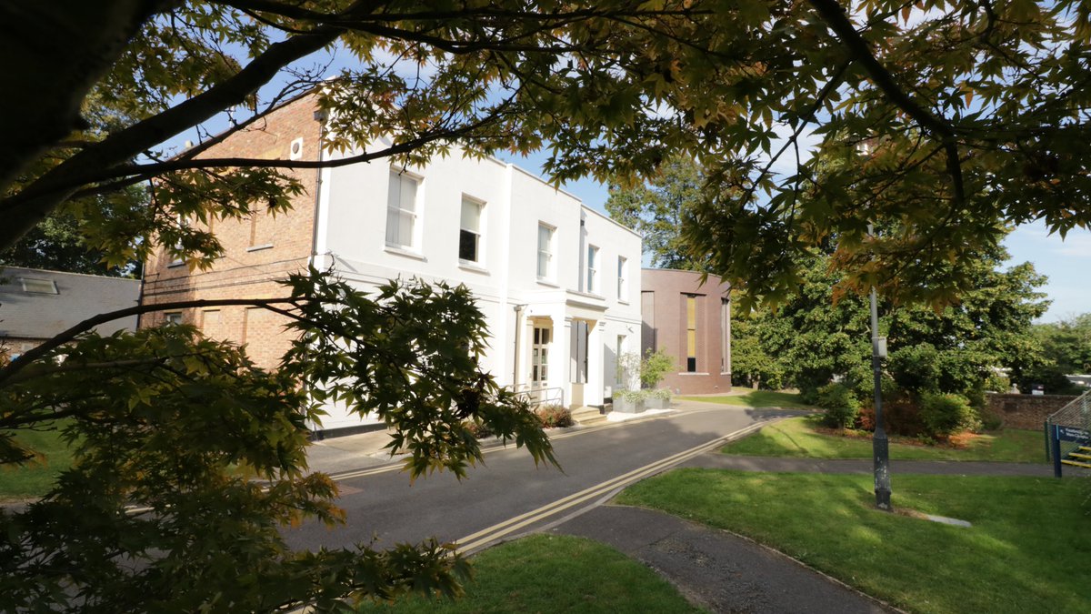 RHULDrama's tweet photo. Did you know that the largest recorded Algerian oak on earth lives on the @RoyalHolloway campus? Do you know where the Roman village (probably) lies buried? Do you know why Canada Copse is so named? [1/3] https://t.co/sazspSoAMx