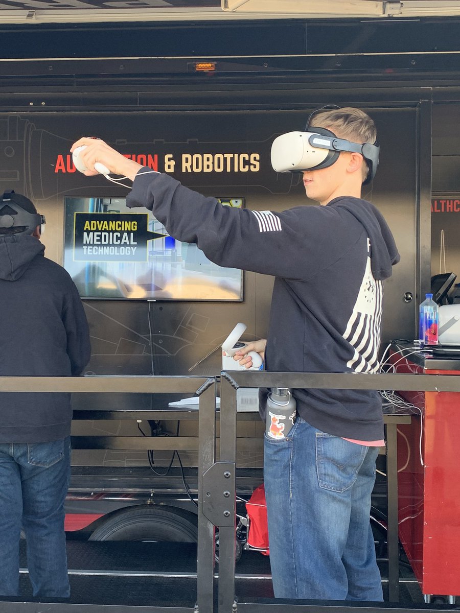 Billy_Pollock12's tweet photo. @BeProBeProudGA  Thank you so much for visiting Screven County High School. SCHS students learned about careers in technical trades and try out simulations for Welding, Robotics &amp; Automation, Healthcare, Plumbing, and Commercial Truck Driving. https://t.co/1F7qAxgpiw