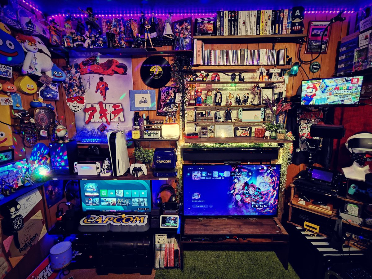 k2kOLD's tweet photo. ー自己紹介（2021年10月撮影📸）

「雑貨屋さんとゲームが好き」

…って、シンプルに言いたい
実は色々きまぐれ多趣味なほのぼのカット。

色々DIYでお店っぽく楽しい部屋にしてます😊
（それに活かせたらと電気工事士取得中💡）

基本的にポジティブツイートです。
ゆるく楽しくお付き合い下さい😌 https://t.co/b2RoddI5CQ