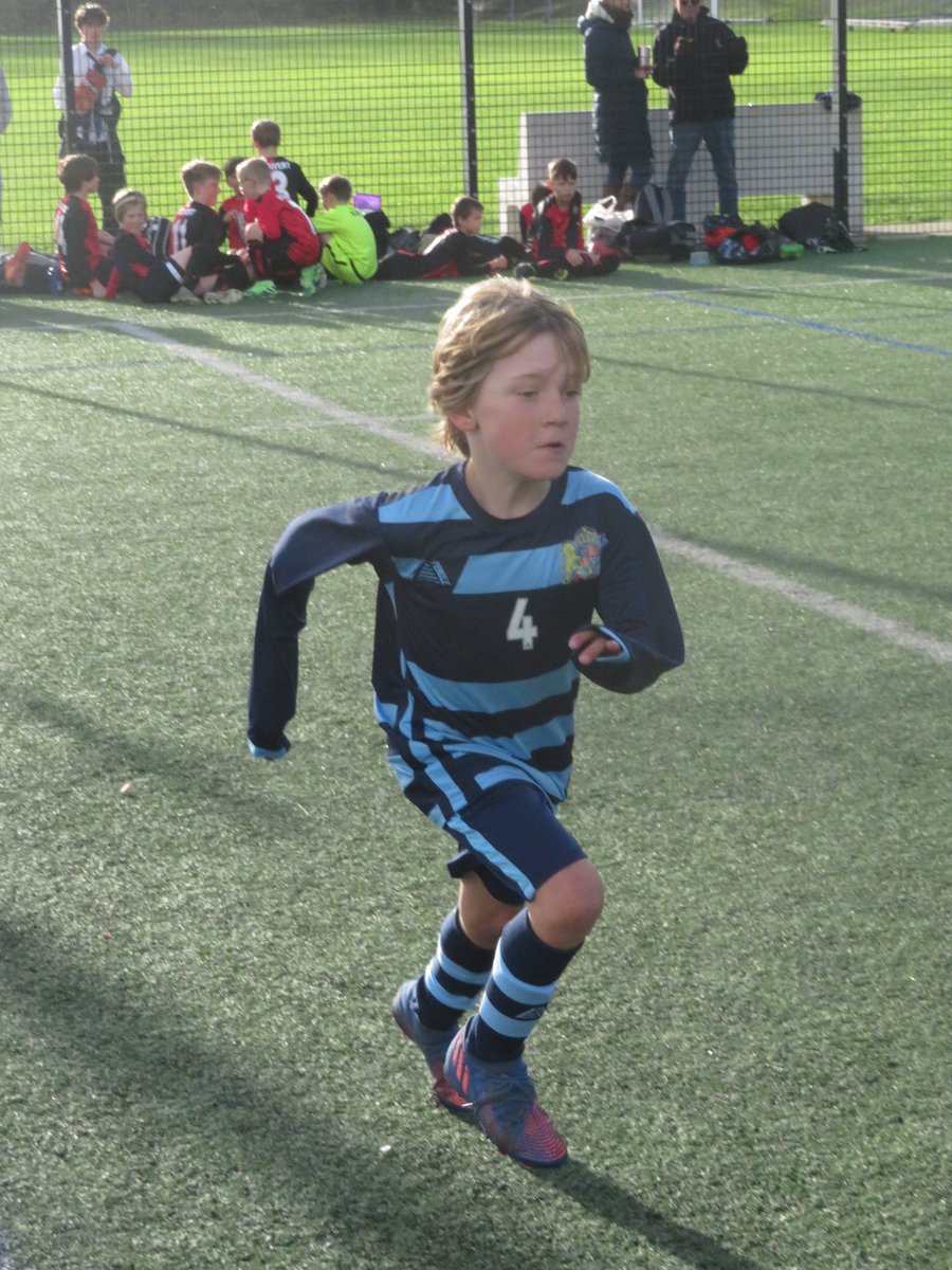 ECJS_Sport's tweet image. ⚽️YEAR 5/6 FOOTBALL⚽️ 

@GsySchoolsFA 7 A SIDE 2022

GROUP C - GAME 2

@ECJS_Sport 1-0 @la_houguette