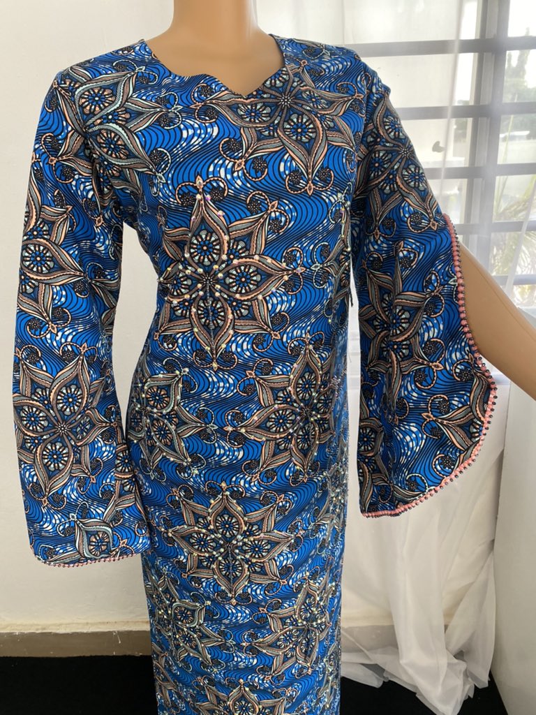Innas_Ng's tweet photo. Beadwork and stonework on pattern 🤍 https://t.co/stCDJ7cocR