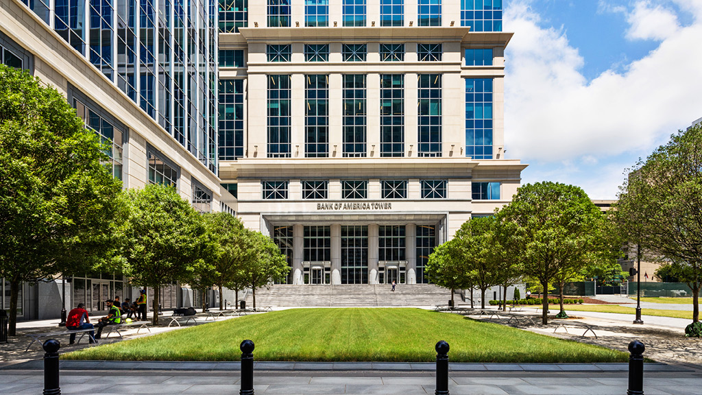 A landmark on Charlotte’s growing skyline, Legacy Union is one of the largest development projects in Uptown boasting a 33-story office tower and amenities such as public plazas, parks, and close connectivity to major transportation pathways. #LDProjects