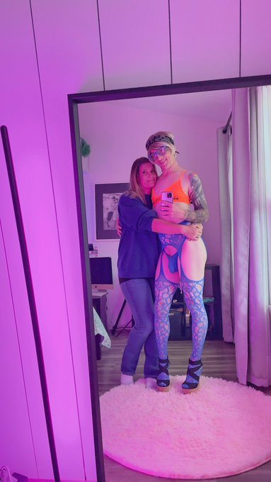 Good morning! Happy Friday from the Escobar&rsquo;s! @mrsescobarhw  #wifey #hotwife #hotwifeandhersissy #chastitycouple<a href="/tag/wifey"class="tags"><span>#wifey</span></a><a href="/tag/sissy"class="tags"><span>#sissy</span></a><a href="/tag/hotwife"class="tags"><span>#hotwife</span></a><a href="/tag/fridayvibes"class="tags"><span>#fridayvibes</span></a><a href="/tag/chastitycouple"class="tags"><span>#chastitycouple</span></a>