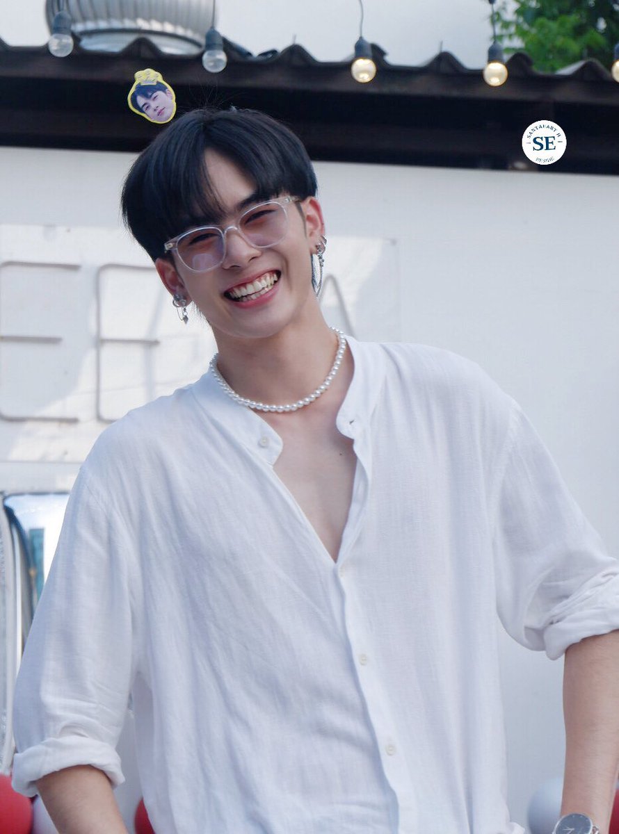 Ppsanta's tweet photo. ขอบคุณนะ “You are my everything”    #ตี้หมูกะทะแซนต้า
#santapp https://t.co/p4Q60516id