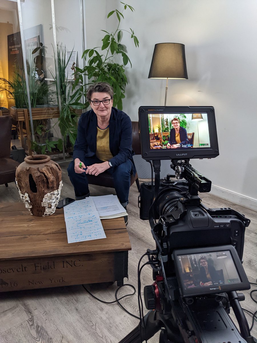 bu_fri's tweet photo. Yesterday was exciting! As part of our project Familie+, my colleague from @peb_online and I had a video shoot for our E-Learning. @ChrNiermann https://t.co/CPnZrthJGY