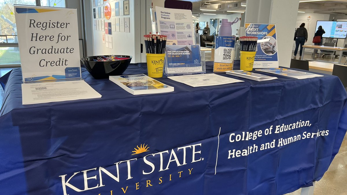 KentStatePDO's tweet photo. Want grad credit for attending Learning Innovations at the DI Hub at #KentState today? Stop by the #KentStatePDO table to find out more! #LICMakerLearning @DesignInnovati5 https://t.co/RqJVed29oD