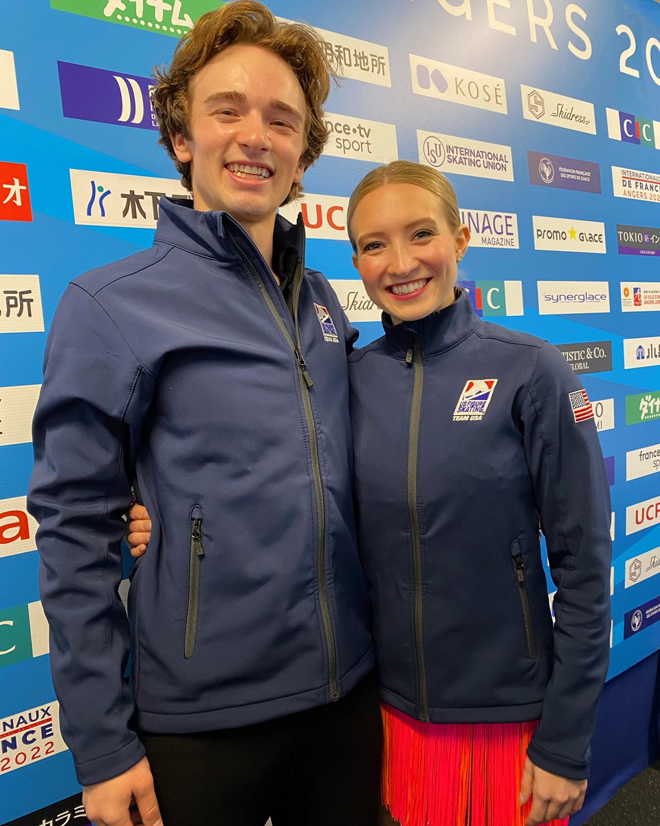 goldenskate's tweet photo. #PateBye ๐บ๐ธ 69.49: โWe had so much fun out there. We felt a great energy. We would like to skate clean here at our first GP and just enjoy the experience!โ Eva was especially happy that her mom made it over here from the US! โจ
#GPFigure #idf22 https://t.co/qCaYGj6wY0