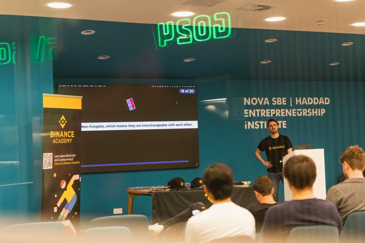 BinanceAcademy hosted a workshop, educating students at Nova SBE on Web3!  The #BinanceWebSummut food truck even made an appearance to provide the  goods - coffee and snacks 🤝