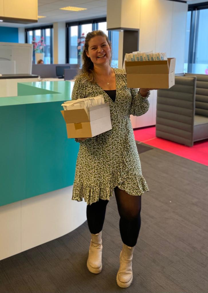 Na de week feestelijk te zijn begonnen, sluiten we hem ook feestelijk af! 🎉

Deze week zijn er namelijk 23 enveloppen op de bus gegaan naar de toppers die in hun nieuwe baan zijn gestart. Heel veel succes &amp; werkplezier gewenst!

#teamlincks #nieuwebaan #lincksisdewegnaarbeter