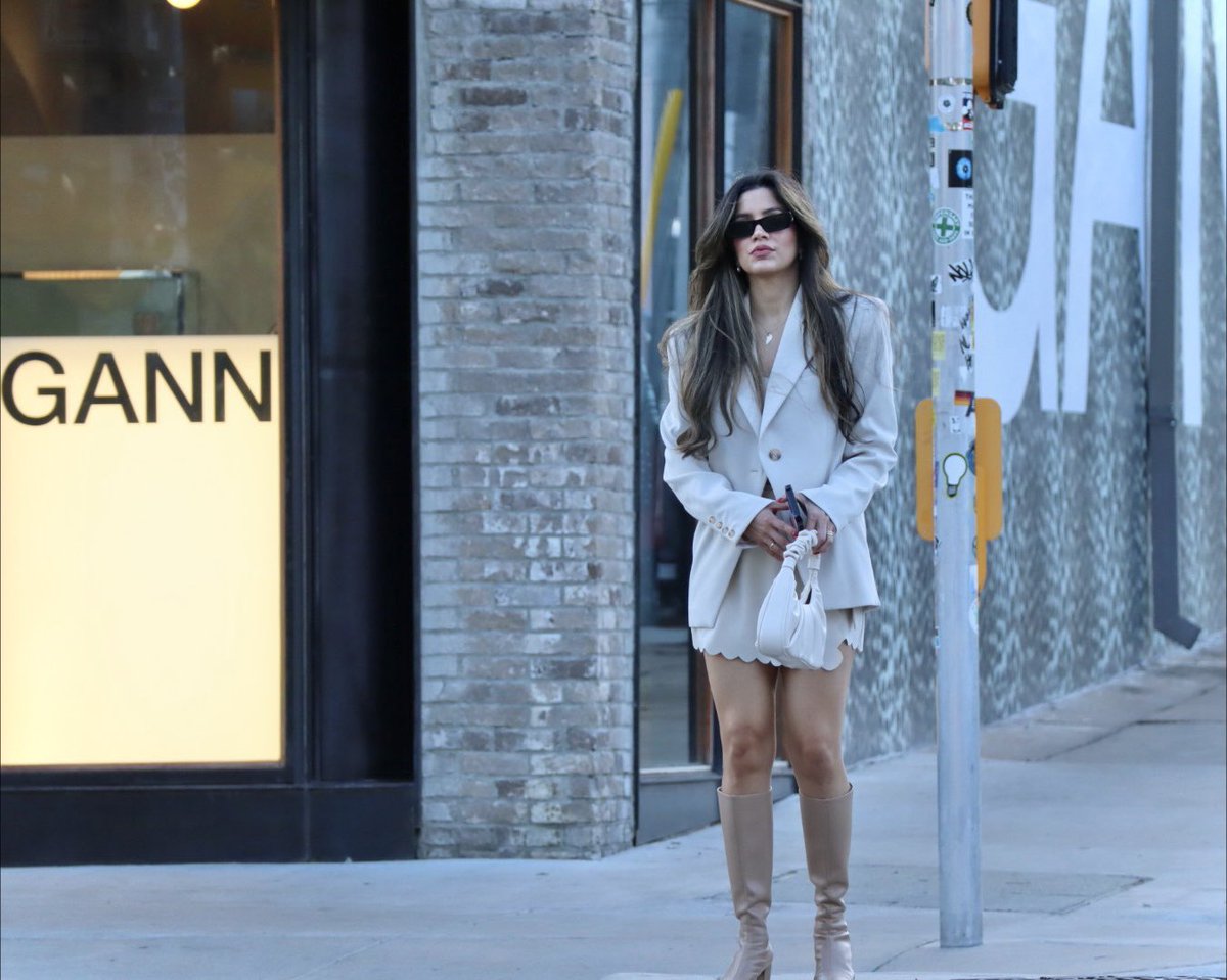 Carla Field tweet media