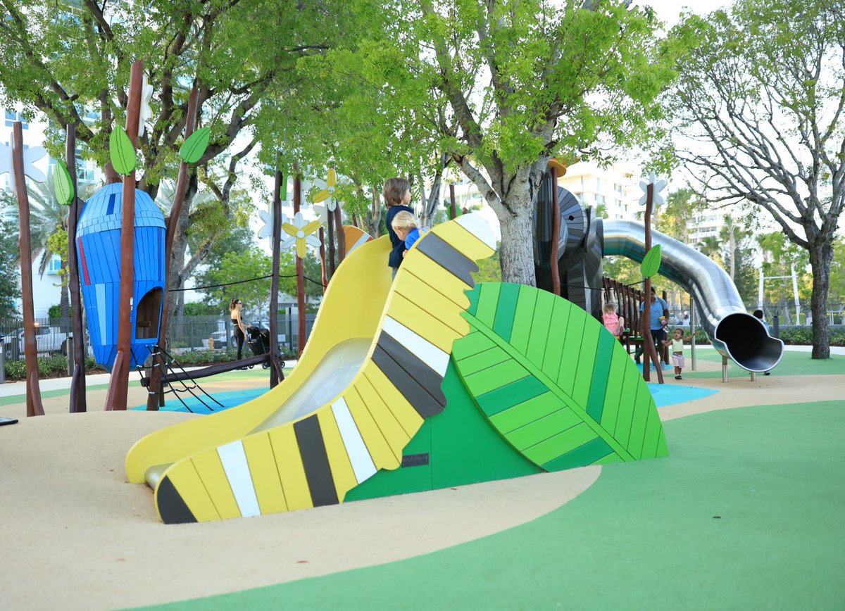 #CanopyPark was designed w/ #sustainability in mind. The tropical #MiamiBeach ecosystem is reflected in the native trees, which absorb CO2 &amp; toxins, improve air quality, &amp; retain up to 90% of stormwater runoff that previously escaped to the bay. #Terra #SustainableDesign