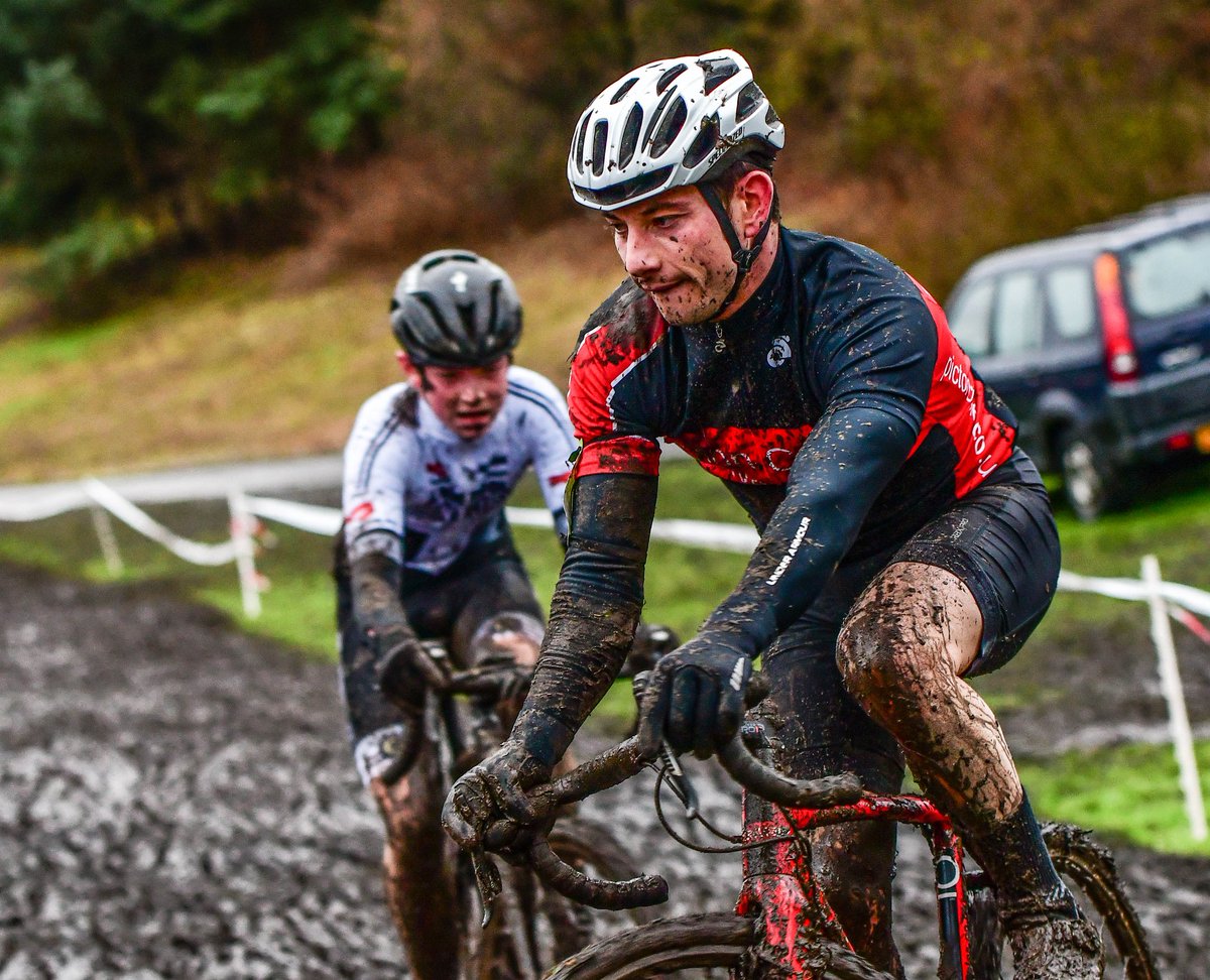 PictonCycles's tweet photo. Tomorrow is the Geoff Bewley memorial cyclocross race at Stadt Moers Park in Whiston, it's great to watch and there's racing on throughout the day starting with the kids and ending with the seniors at 14:45. Weather forecast seems to be in keeping with the usual conditions too! https://t.co/tyyUFxRlPl