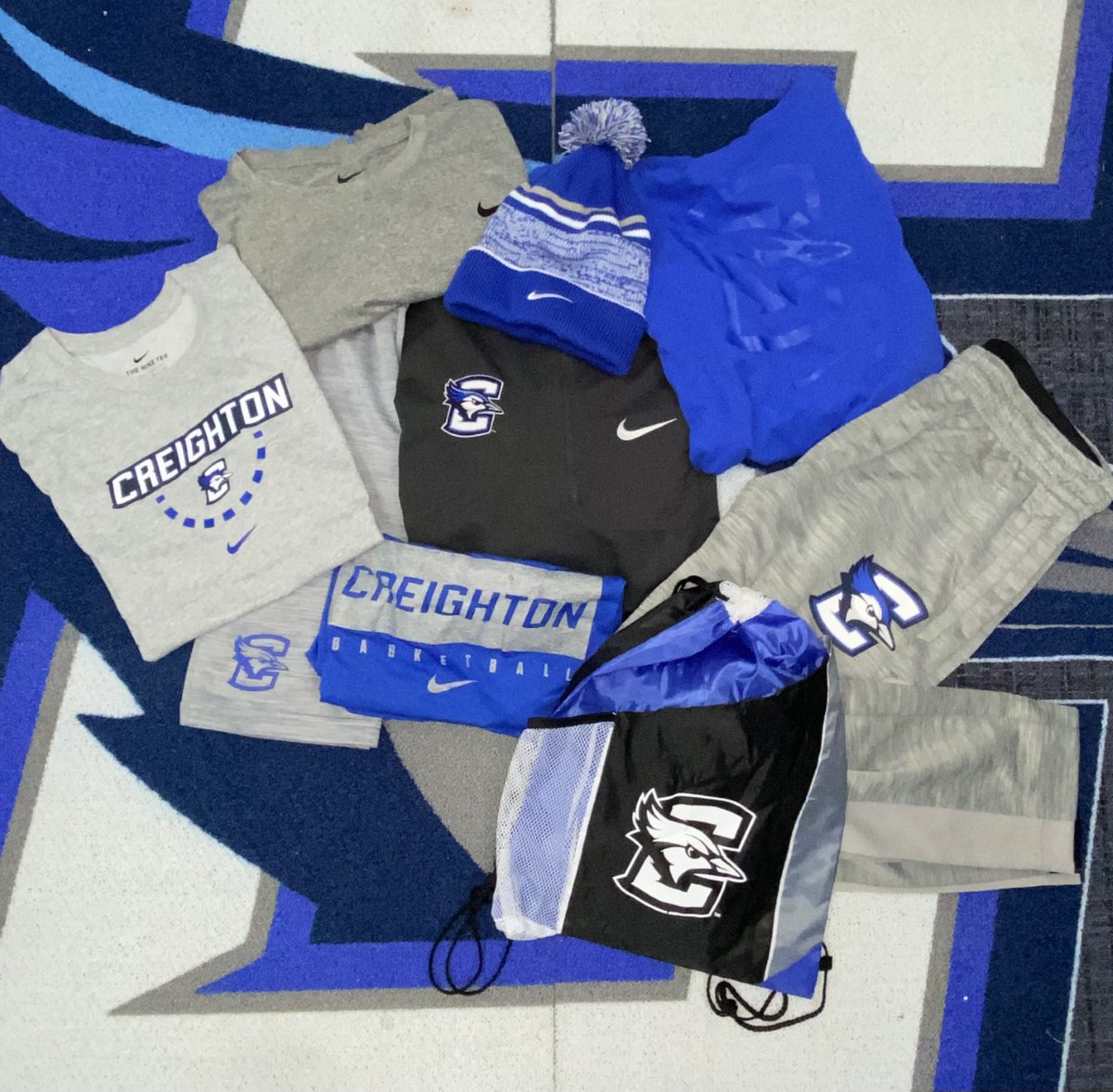 Creighton Equipment (@bluejayeq) on Twitter photo ⚠️GIVEAWAY TIME⚠️ Win some exclusive Creighton gear for the season!
To enter👇
1⃣ Like and Retweet this tweet
2⃣ Follow <a href="/BluejayEQ/">Creighton Equipment</a>
*Contest ends Nov 11th where winner will be announced* ⚠️GIVEAWAY TIME⚠️ Win some exclusive Creighton gear for the season!
To enter👇
1⃣ Like and Retweet this tweet
2⃣ Follow <a href="/BluejayEQ/">Creighton Equipment</a>
*Contest ends Nov 11th where winner will be announced*