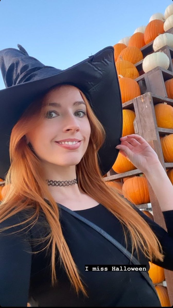 Barbara Gordon tweet media