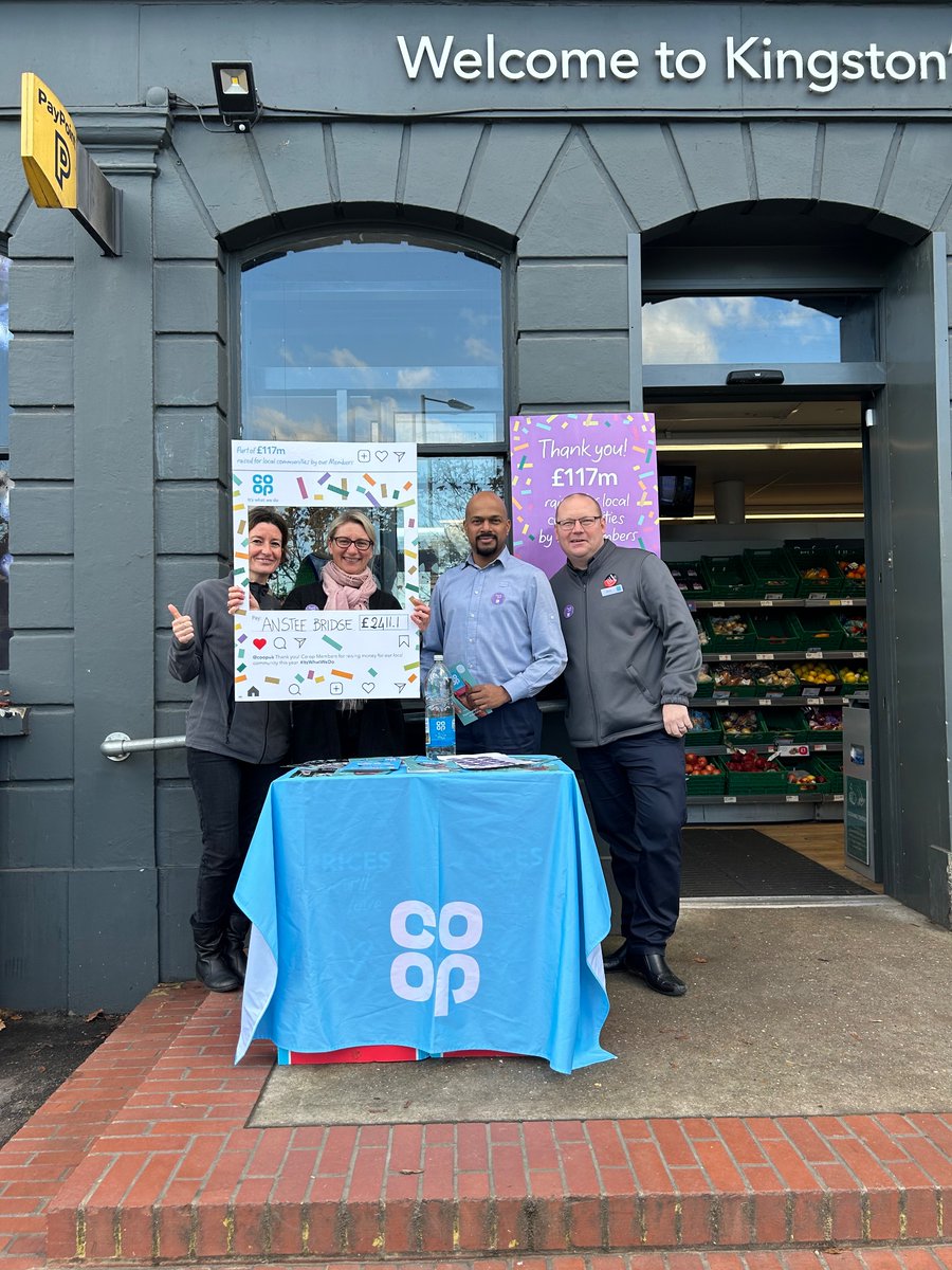Wheeler78Mark's tweet photo. @ManAndBoyUK @Anstee_Bridge 
@hf_phoenix @annab_coop @kiran_saunto 

Payout day today for our 3 fantastic causes . It was great to see you all today . https://t.co/qmeQgsgmB7