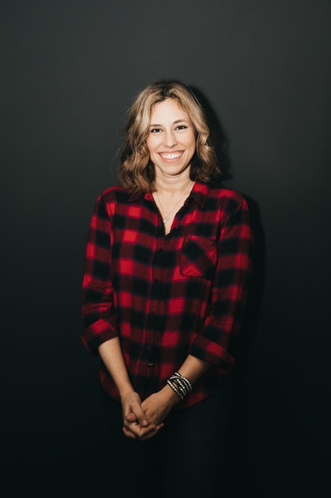 Introducing seminar speaker Anna Hutsell!
Anna Hutsell is the Communications Strategist at Guardian Agency and she will be presenting the seminar “Know Your Story and Tell it Well” during our first seminar session of TOGETHER.