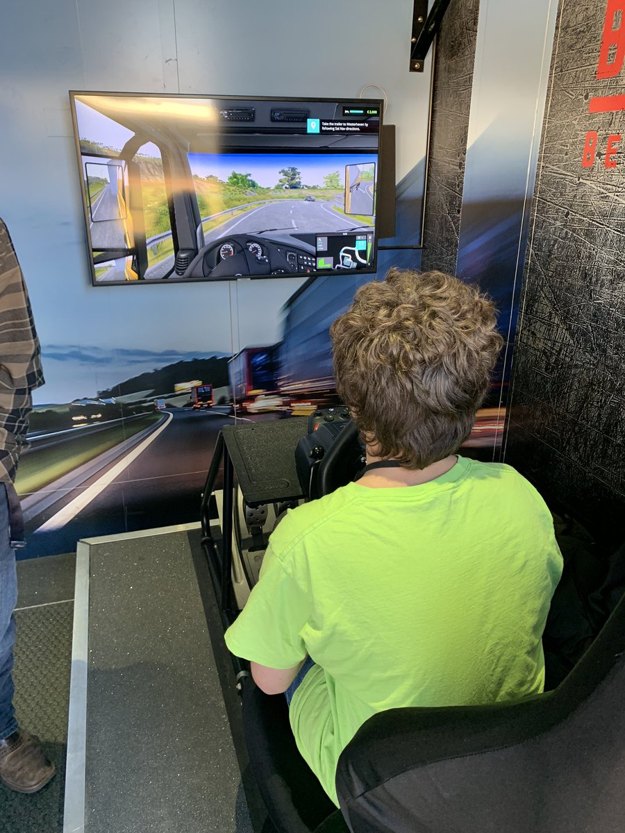 Billy_Pollock12's tweet photo. Thanks to @BeProBeProudGA for visiting Screven County High School  @ScrevenSchools today. SCHS students learned about careers in technical trades and virtual simulations for Welding, Robotics &amp; Automation, Healthcare, Plumbing, and Commercial Truck Driving! https://t.co/CNNDNavPGJ
