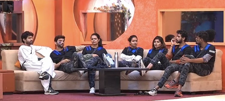 KIDSSTUFF6's tweet photo. #teamblue 💙💙 https://t.co/UzIGgL6vPh