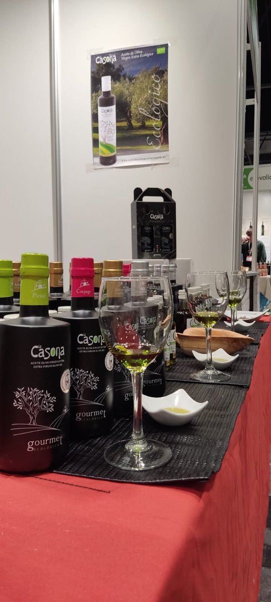 CasonaBioAove's tweet photo. ¿Quieres degustar nuestros nuevos #aovepremium dela nueva temporada? Estamos en #bioculturamadrid #hoy y todo el #findesemana todo al #bio @biocultura @quesoslaviejabuchaca https://t.co/S3xOHQcaQu