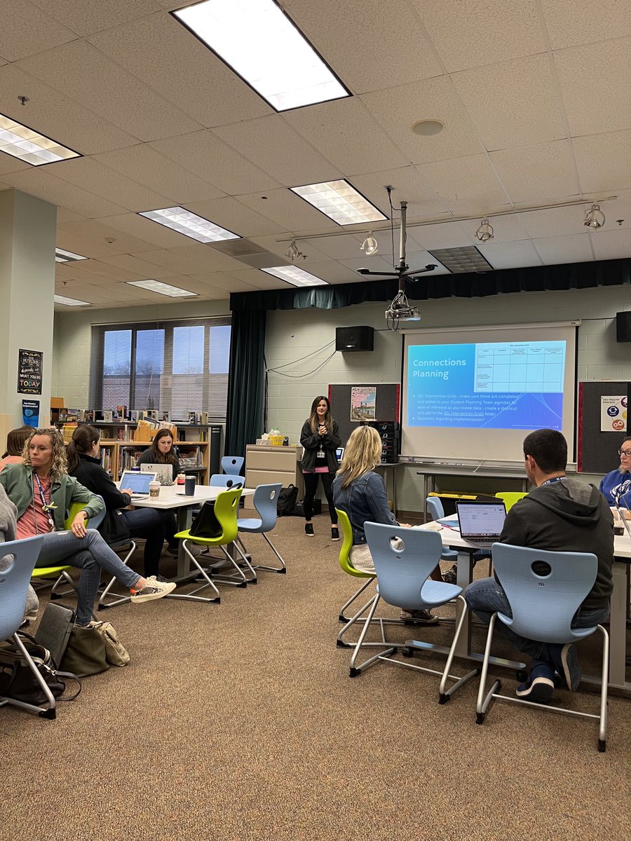 ⁦<a href="/AlisonD_34/">Alison Dauernheim</a>⁩ facilitating the engagement and wisdom of the ⁦<a href="/glenview34/">Glenview District 34</a>⁩ MTSS District Leadership Intermediate Team #weared34