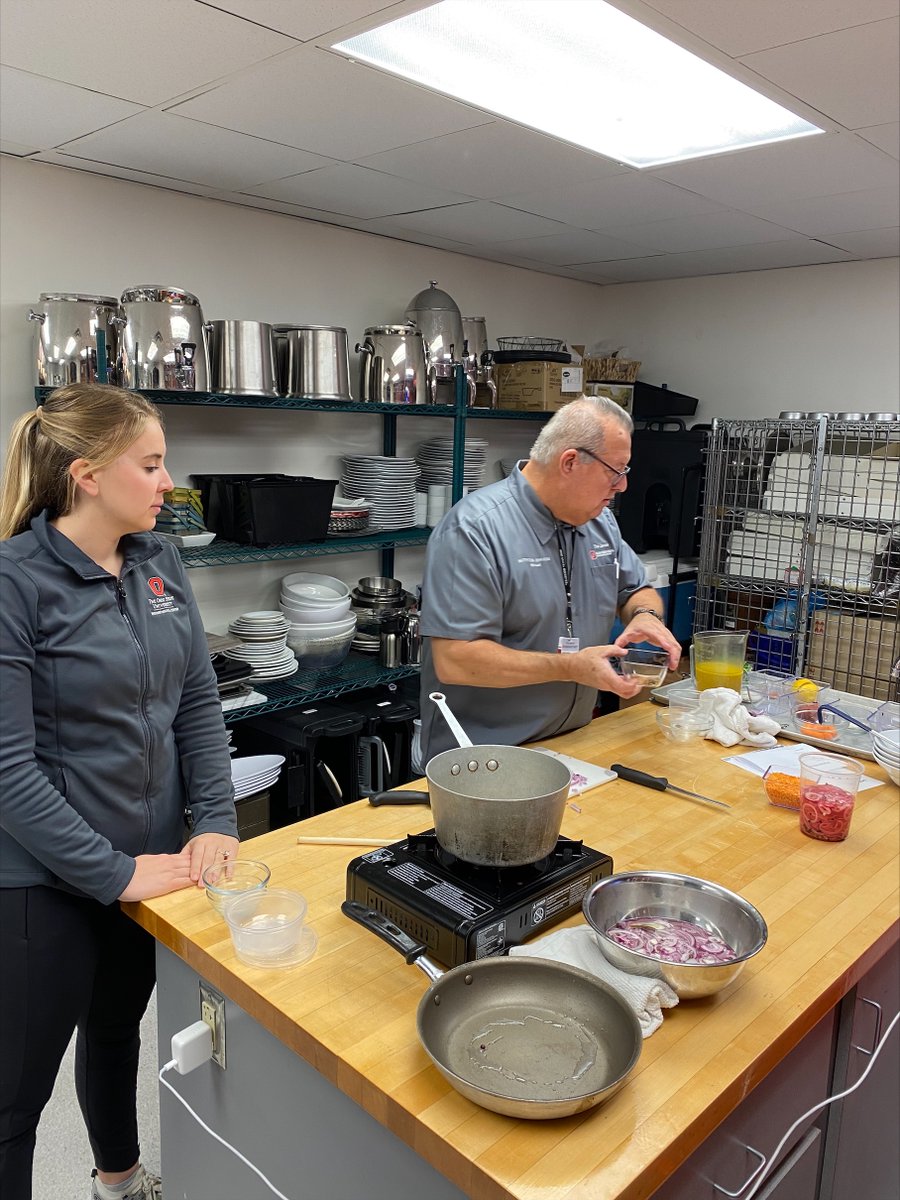 MedDietOSU's tweet image. Supervised practice rotations for our MDN students are educational of course, but also fun!  Check out these meals MDN student Ali vonErden gets to help make with her preceptors at @OSUWexMed Nutrition Services during her wellness rotation😋