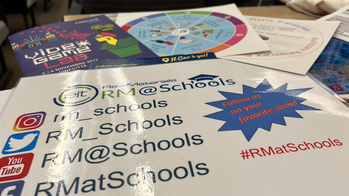 RM_Schools's tweet photo. #rmatschools educational projects at #romevideogamelab to contact schools (students and teachers) and citizens of @RegioneLazio #science #eduevents @Cnr_Isof @cnr_scitec https://t.co/RNdX8i4mpM