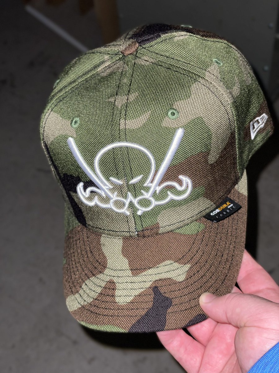 BRKCP_'s tweet photo. It’s #DionicDay on #FittedFriday with @DionicWorldwide ! Check out his new drop at https://t.co/HlSp4DwUlC ! #HatTwitter #HatHead https://t.co/kXu8NrAZoy