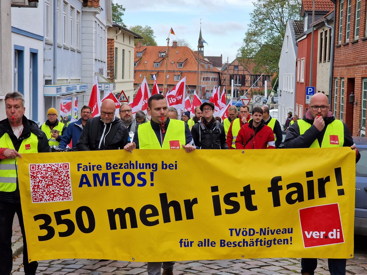 susispethmann's tweet photo. 2.Streiktag #ameos #350mehristfair #wirhabenmehrverdient https://t.co/K7YQd3BfXe