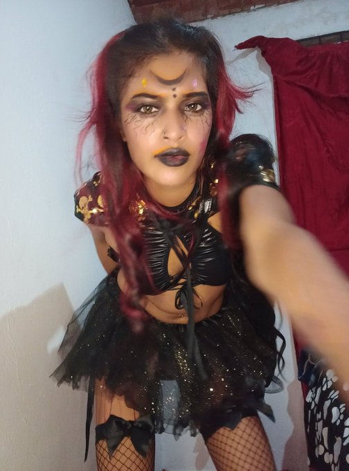 #Halloween #HalloweenGirls #kissgate https://t.co/hAdE4O77RX<a href="/tag/halloween"class="tags">#Halloween</a><a href="/tag/halloweengirls"class="tags">#HalloweenGirls</a><a href="/tag/kissgate"class="tags">#kissgate</a>