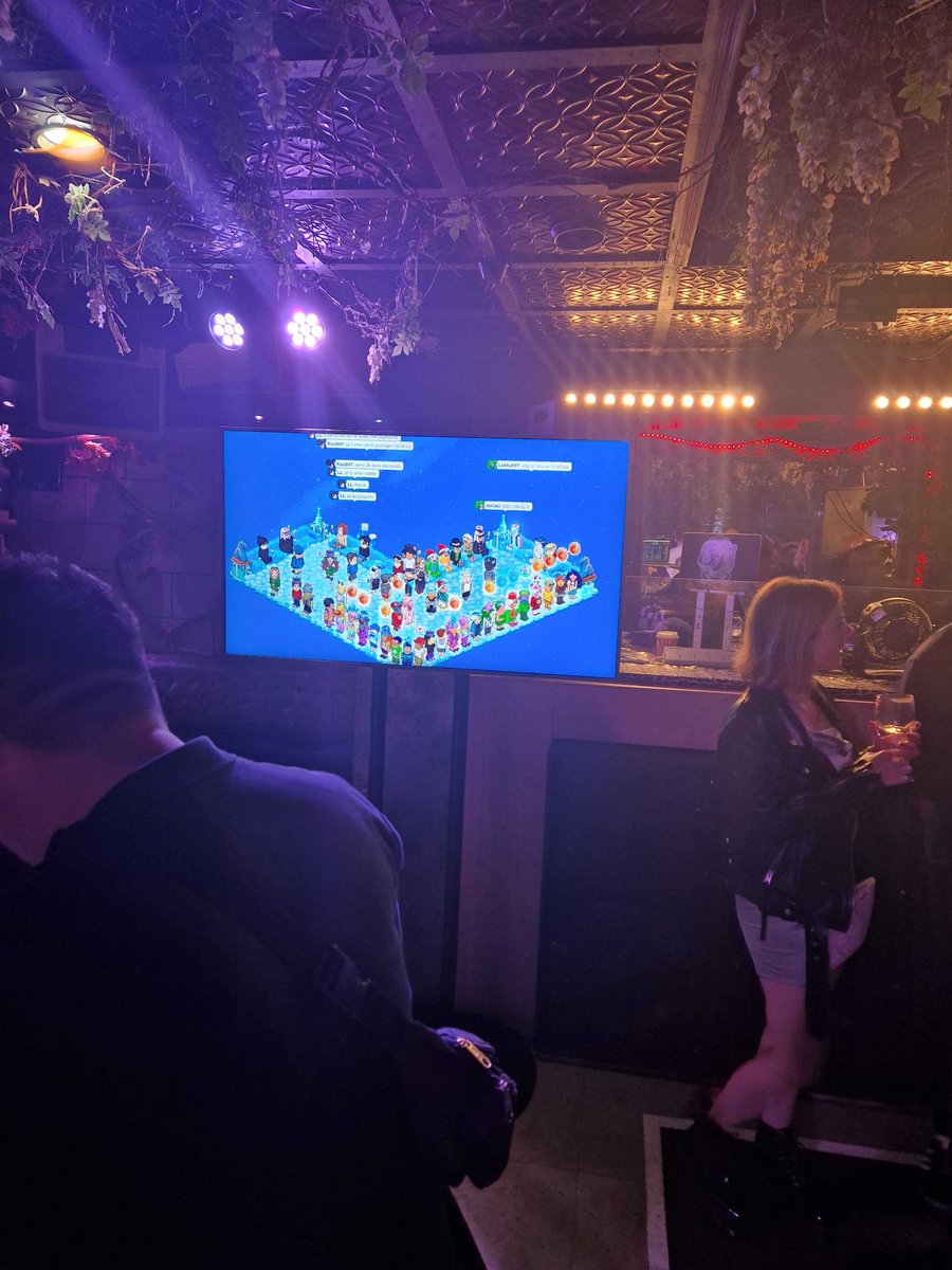 Habbo NFT tweet media