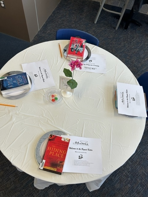 bryanthshornets's tweet image. Welcome to the BHS Bistro, where great reads are always on the menu! Our librarians walked kids through a book sampler to find which ones matched their personal tastes.