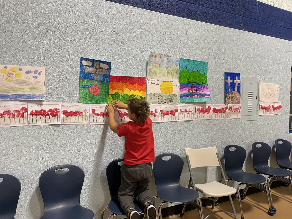 ALHortonSchool's tweet photo. Today is an important assembly for remembrance. Student leaders are preparing. #fosteringleaders https://t.co/NMFj5uWexb