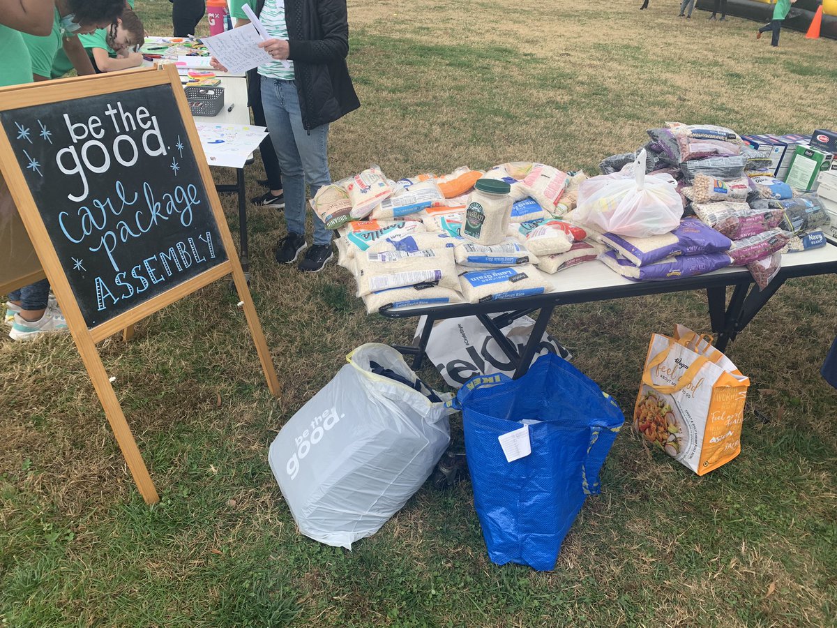 StratfordLndgES's tweet photo. It’s our 6th Grade Fall Festival! Big thanks to our @slespta’s sixth grade coordinators and volunteers for organizing a great day. At one of our civic minded rotations, Ss stuff Be The Good food bags to provide for families with food insecurities. Way to go, dolphins. https://t.co/7ucEQdJ7UA