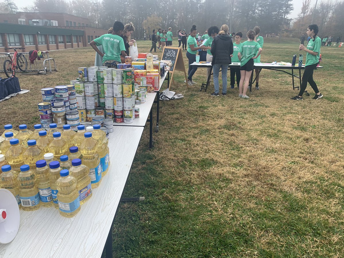 StratfordLndgES's tweet photo. It’s our 6th Grade Fall Festival! Big thanks to our @slespta’s sixth grade coordinators and volunteers for organizing a great day. At one of our civic minded rotations, Ss stuff Be The Good food bags to provide for families with food insecurities. Way to go, dolphins. https://t.co/7ucEQdJ7UA