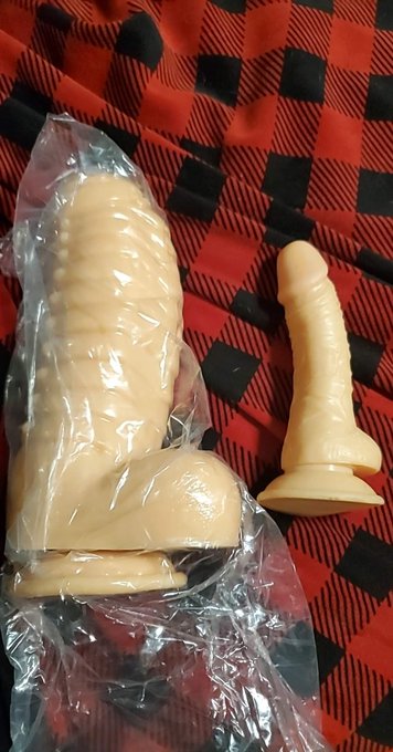 New toy came in today next to an average dildo this thing is massive af! And I cannot wait to try it