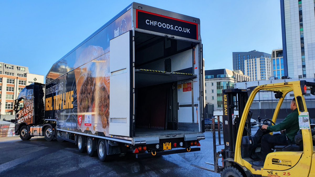 castellhowell's tweet photo. First delivery of @realtidylike pasties @Principalitysta ahead of the BIG match tomorrow!  🏉 Fully loaded with quality ingredients inc. @CelticPrideLtd premium Welsh beef - a great example of the Welsh supply chain in action 🤝

#Food #Rugby #AutumnInternationals #supplychain https://t.co/QKUFqECklO