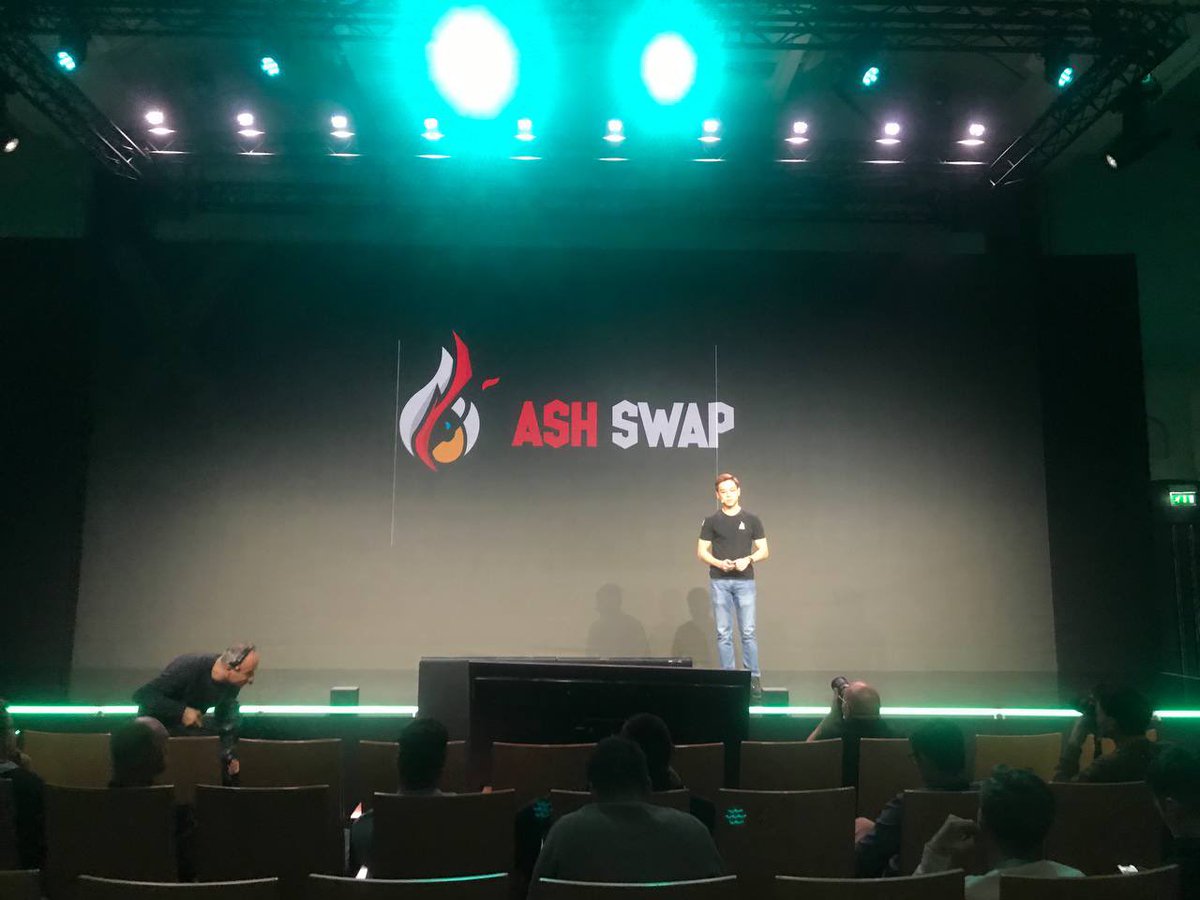 roycephan's tweet photo. @neildotvn Handsome CEO of AshSwap at Xday event hosted by Elrond. #ashswap #Elrond https://t.co/utEWijQVnI