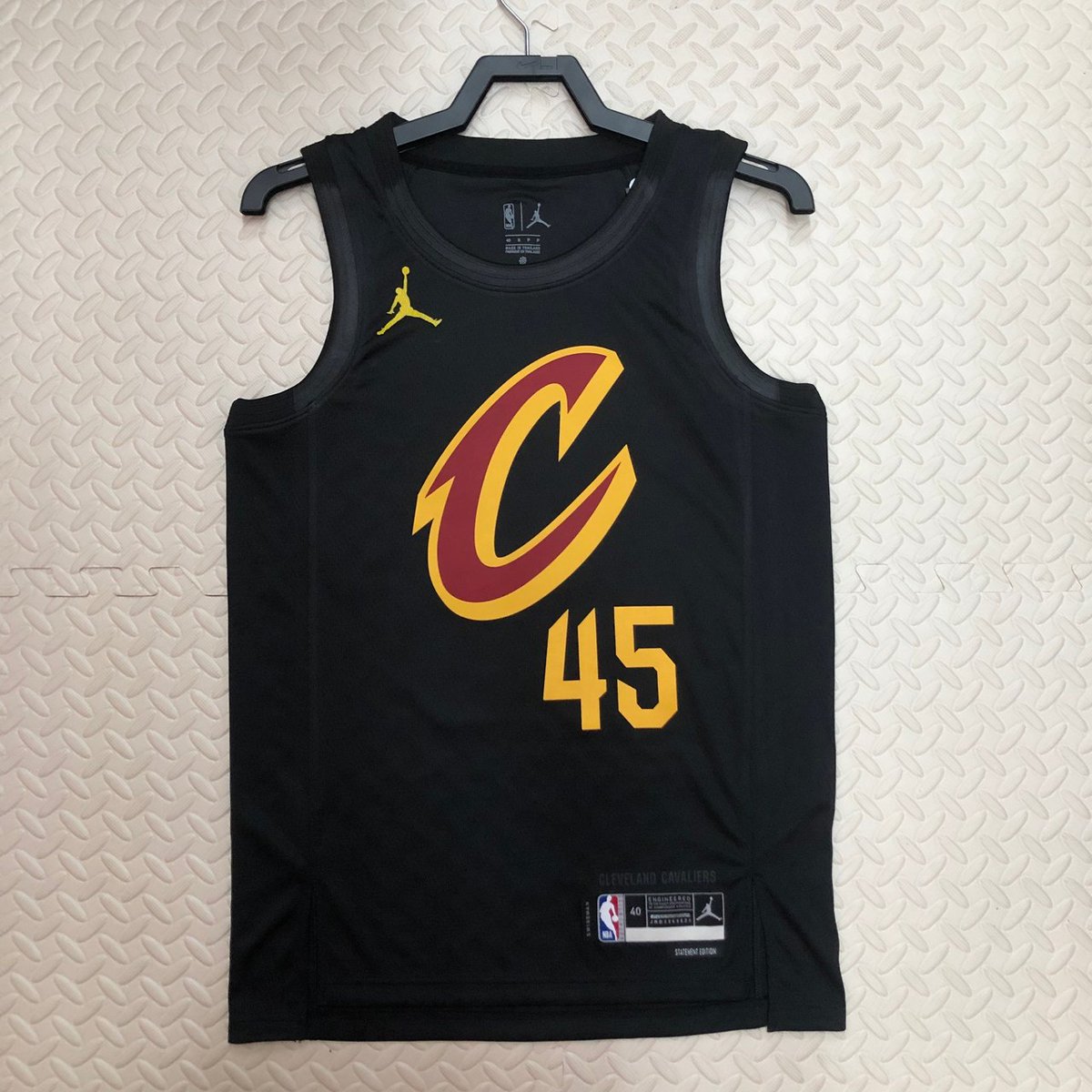 NBAdabad's tweet photo. 🏀 SORTEIO - CAMISA DA NBA!

O vencedor poderá escolher qualquer camisa da NBA.

Regras:

- Dar RT e like nesse tweet
- Seguir @NBAdabad e @ReservaShark

O resultado sai em 1° de dezembro. https://t.co/qoe4NGLZPP