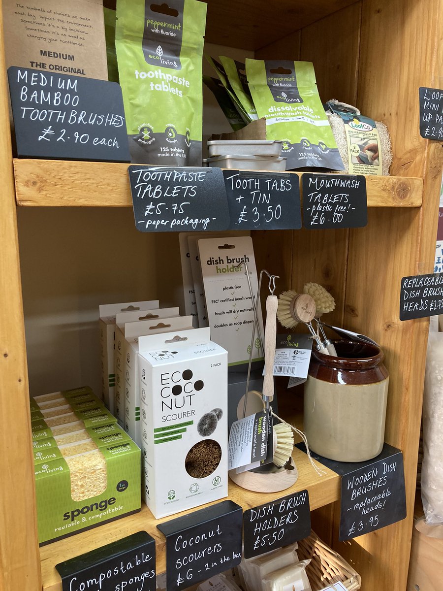 FindhornBayArts's tweet image. MINI MARKET SHOP

Supporting local growers, producers and makers with a new route to market in Moray

🎂Delicious cakes
🥖Fresh bakes
🍏Organic veg
♻️Eco-friendly products
🧶Handmade gifts

Thu-Fri 10am-4pm 
Sat 10am-2pm

#ForresLovesLocal #ScotlandLovesLocal