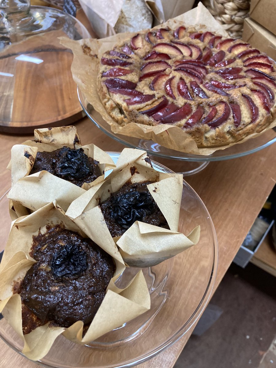 FindhornBayArts's tweet image. MINI MARKET SHOP

Supporting local growers, producers and makers with a new route to market in Moray

🎂Delicious cakes
🥖Fresh bakes
🍏Organic veg
♻️Eco-friendly products
🧶Handmade gifts

Thu-Fri 10am-4pm 
Sat 10am-2pm

#ForresLovesLocal #ScotlandLovesLocal