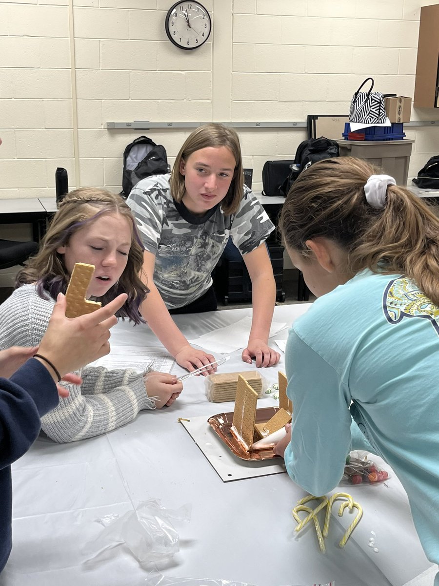 Mrs. Fox tweet media