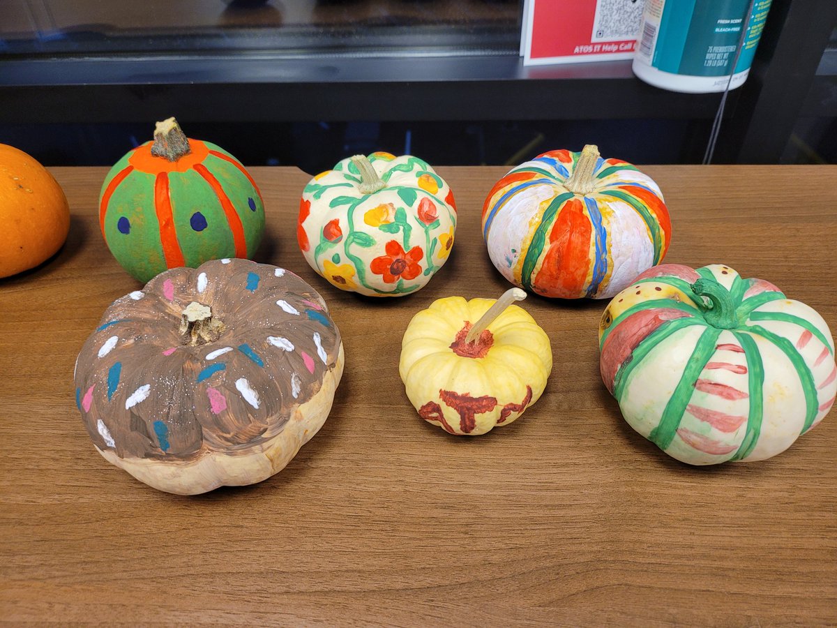 Yesterday at work we had a pumpkin painting event.