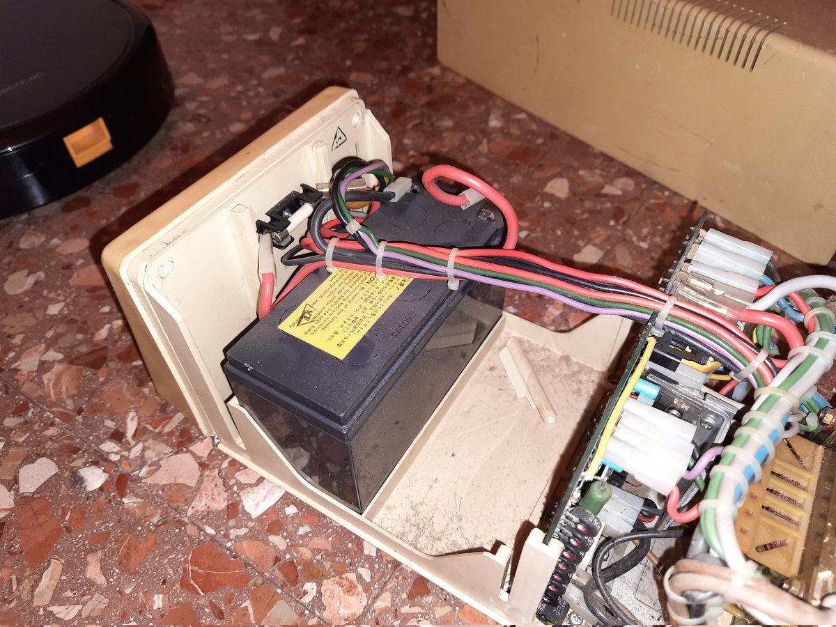 JAG607's tweet photo. ONDYNE LAB H0 300. Made in Colmenar Viejo, año 1989.
#Demanufacturing #Disassembly #Teardown #CircularEconomy #ColmenarViejo #MadeinSpain https://t.co/zZGkgYuYPn