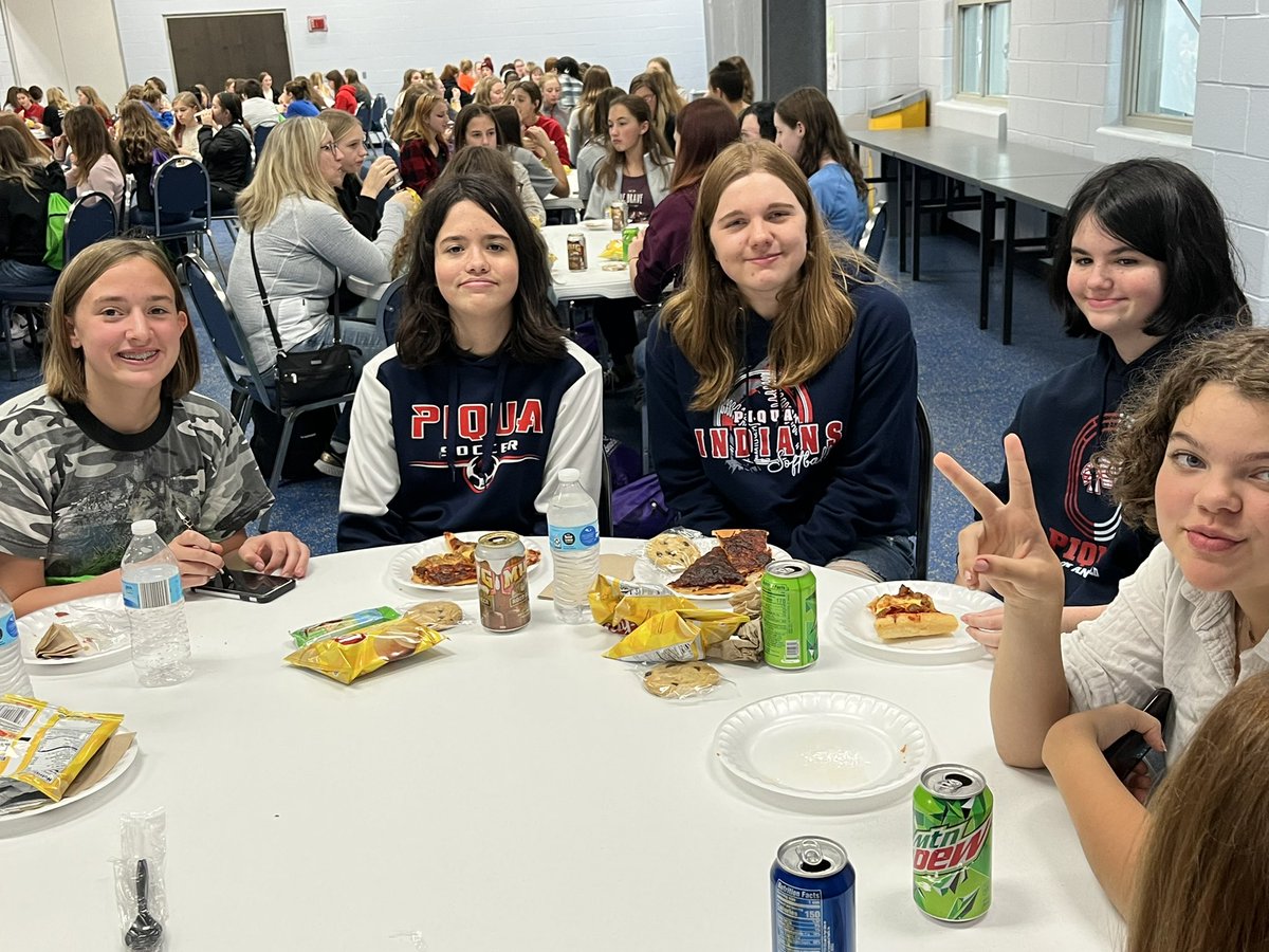 Mrs. Fox tweet media