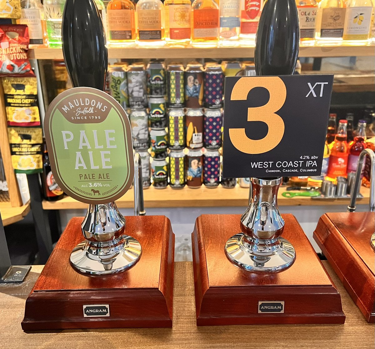 themagnetpub's tweet photo. Friday Beers at The Magnet 🧲

@mauldonsbrewery 
• Pale Ale (3.6%)

@xtbrew 
• West Coast IPA (4.2%)

#magnetcolchester
#mauldonsbrewery 
#xtbrewery 
#realale https://t.co/FbMlV7Xsa5