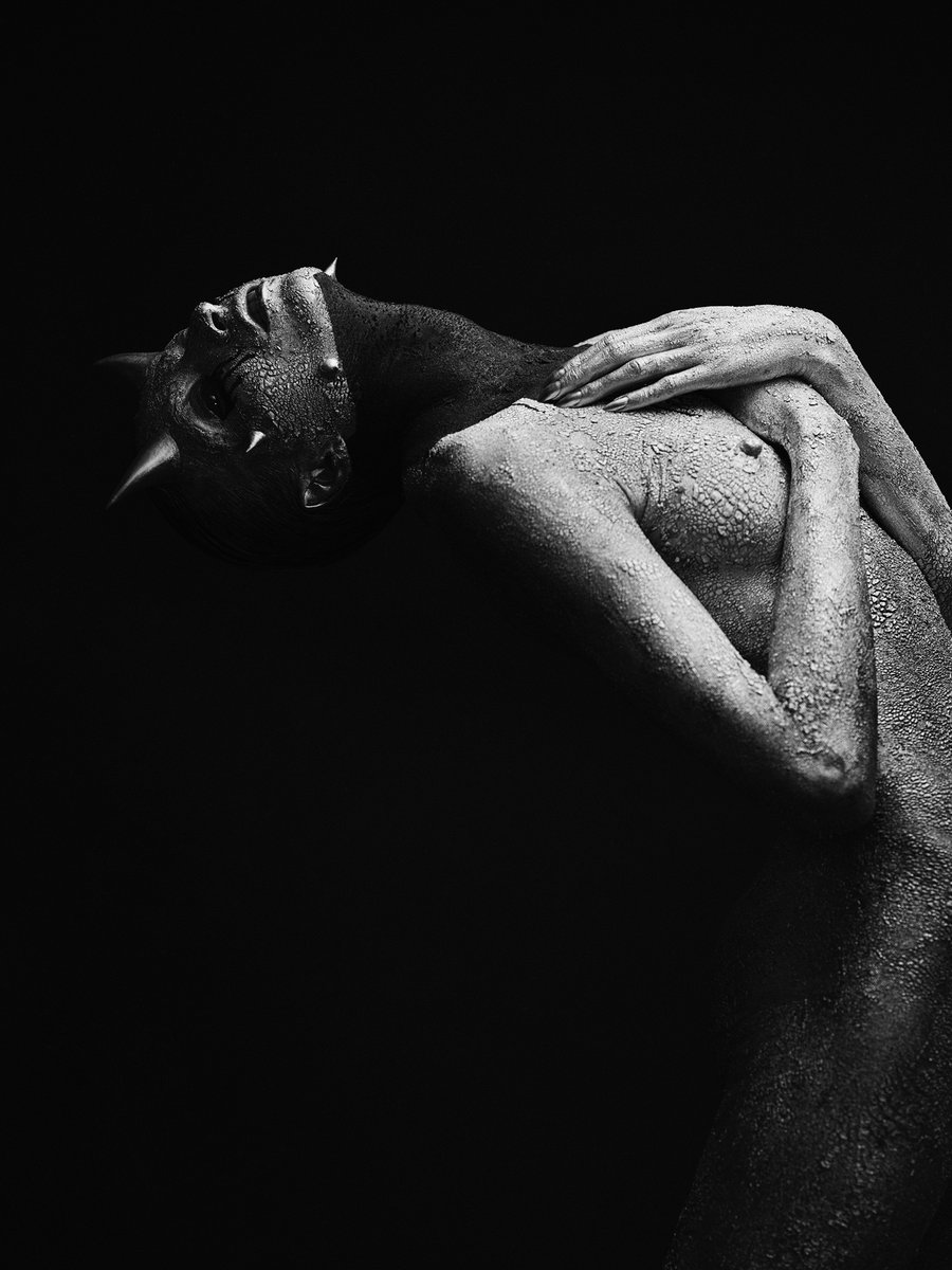 In a few hours 4 editions have already been sold, only 6 left🔥

New Demon owners👹
<a href="/AmirRahatiarts/">amirrahatiarts.ETH</a> 
<a href="/shahparism/">SHAHPAR ⧫</a> 
<a href="/KarlTrewhelaArt/">Karl Trewhela 🖊</a> 
<a href="/indi_sulta/">Indi Björnsson</a> 
Huge thanks for your support, it means a lot to me🖤🙏

Who will grab the next Demon?😈
Link⬇️