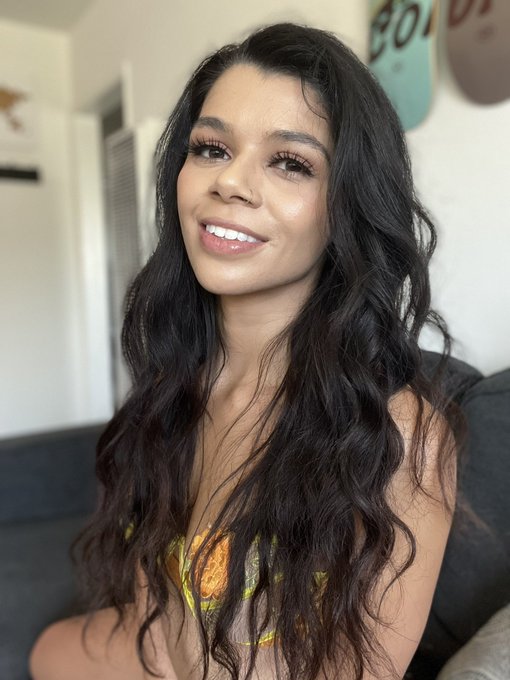 ☀️☀️ happy happy Friday ☀️☀️ https://t.co/sFtUjxMRR5